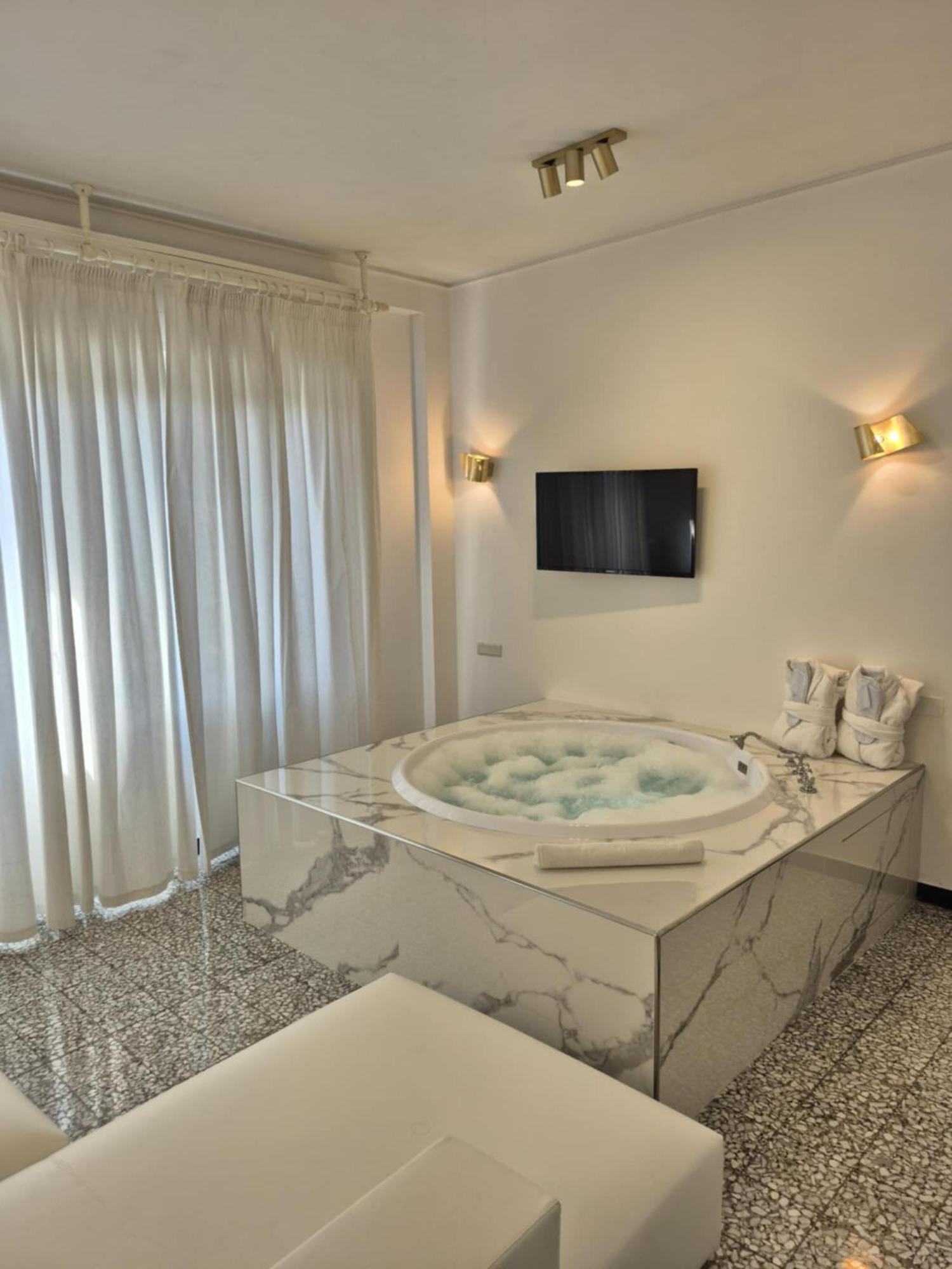 Eveline Portosole Hotel Sanremo Exterior foto